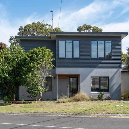 Villa Flowering Gum House - Furry Friends Welcome Anglesea Exterior foto